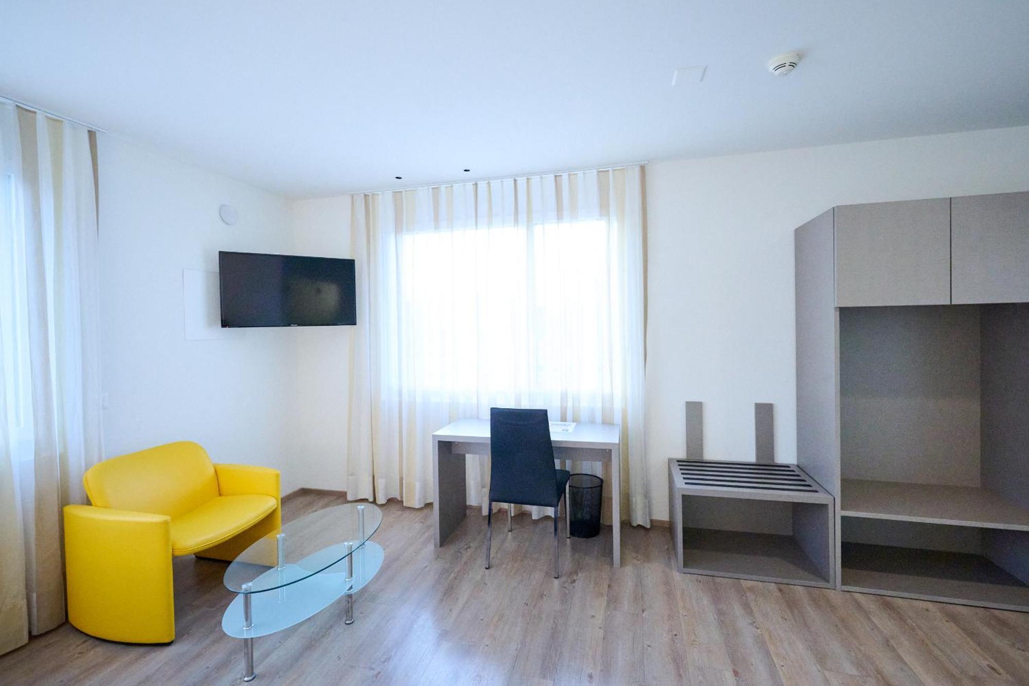 Smart Kreisel --self Check-in Hotel Lachen